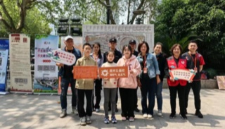 浙江杭州拱墅：长庆街道举办“反邪公益市集” 便民服务与反邪宣传“齐上阵”
