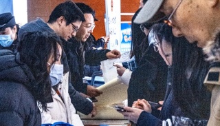 安徽芜湖：反邪“杂货铺”在市政务中心摆摊营业啦！