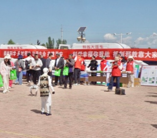 新疆维吾尔自治区伊犁州多部门联合走进各景区 开展反邪教主题宣传教育活动