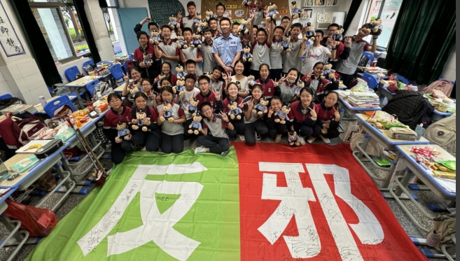 浙江省海盐县：反邪宣传在行动！