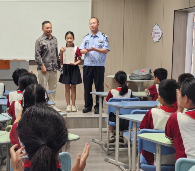 别样“六一” 童真“无邪”--浙江省仙居县开展反邪教警示教育宣传“进校园”活动