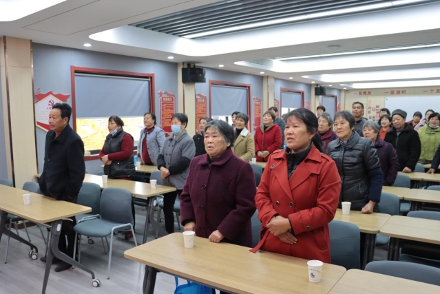齐声共读倡议书 反邪知识记心中--浙江省杭州市萧山区顺坝村开展反邪教宣传活动