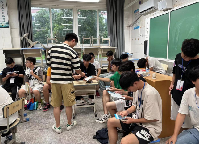 浙江省仙居县在征兵体检活动中开展“喜迎亚运 反邪同行”反邪教宣传活动