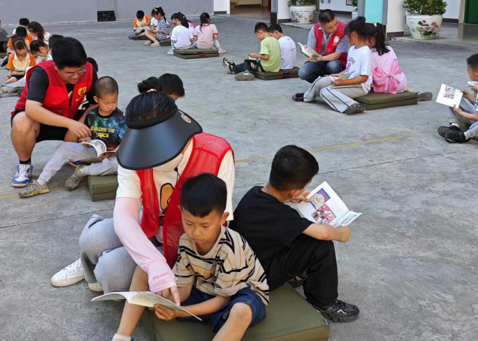 浙江省台州市黄岩区中小学校反邪教书法漫画获奖作品巡展正式启动