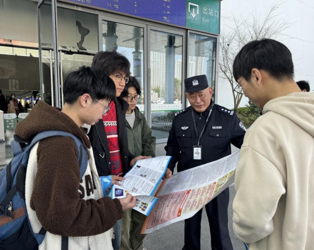 浙江桐乡：返岗复工进行时 反邪宣传不间断