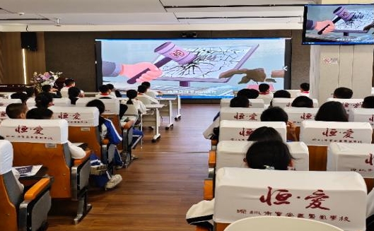 广东深圳宝安区：多措并举共建无邪校园