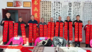 内蒙古科左中旗：这场元旦写联活动， 把反邪教知识送进百姓家