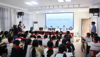 湖北襄阳：组建“青春自护”讲师团 守护青少年健康成长