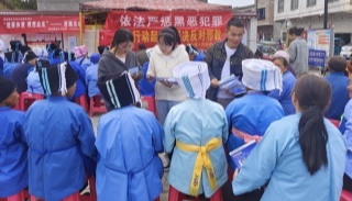 贵州黔南惠水：反邪教宣传活动走进重阳节