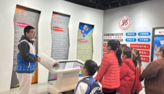 广东深圳：筑牢家庭防线 共度平安元宵