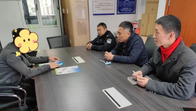 真心真情感人 关心关爱暖人--浙江省杭州市拱墅区文晖街道对辖区涉邪人员开展暖心走访慰问活动