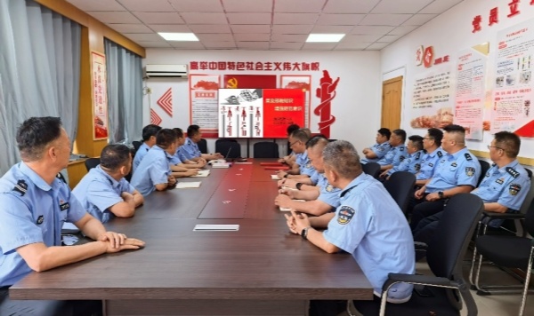 600中原油田文卫采油厂开展反邪教宣传教育活动图片1_副本.jpg 600中原油田文卫采油厂开展反邪教宣传教育活动图片1_副本.jpg