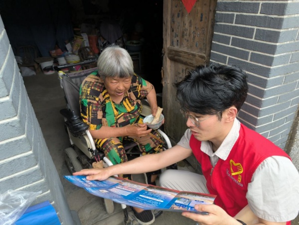 600浙江丽水：后备箱变身“反邪课堂”！图片1_副本.jpg