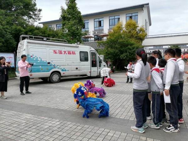 600浙江省丽水市多部门联合开展反邪教进校园活动筑牢青少年思想防线图片1_副本.jpg 600浙江省丽水市多部门联合开展反邪教进校园活动筑牢青少年思想防线图片1_副本.jpg