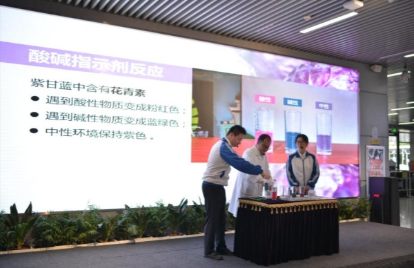 600湖北武汉：启动“科普启智·反邪护航”警示宣传月活动图片1_副本.jpg