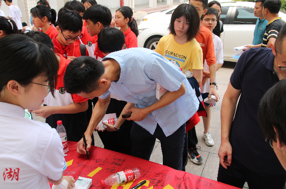 1.png 1.png