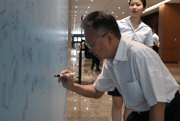 在反邪教志愿书签名墙签名.png 在反邪教志愿书签名墙签名.png
