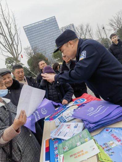 “3.15”重拳出击严打邪教假冒伪劣产品(1)874.png
