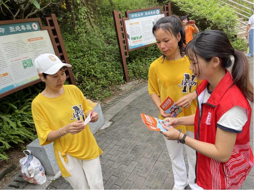“政”“企”“警”“民”携手同心反邪教--深圳市宝安区构建“四位一体”反邪科学格局291.png