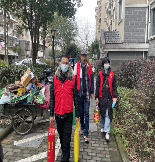 丽水-冬日暖阳_市反邪教协会慰问邪教回归社会人员345.png