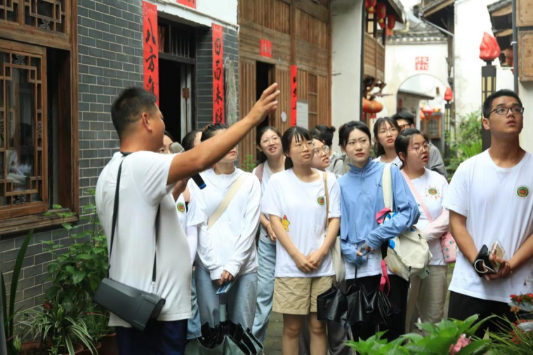 丽水-寻访红色住龙，凝聚反邪力量（高校）433.png