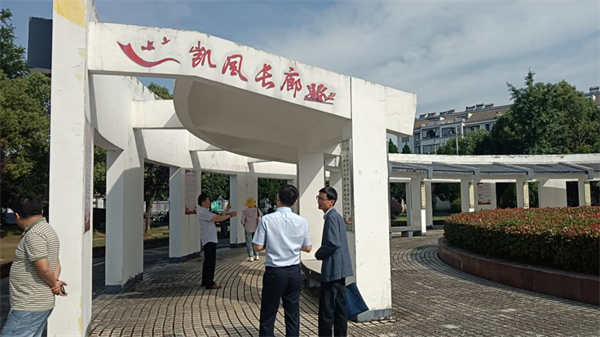 参观徽州区反邪教文化长廊图片2.jpg 参观徽州区反邪教文化长廊图片2.jpg