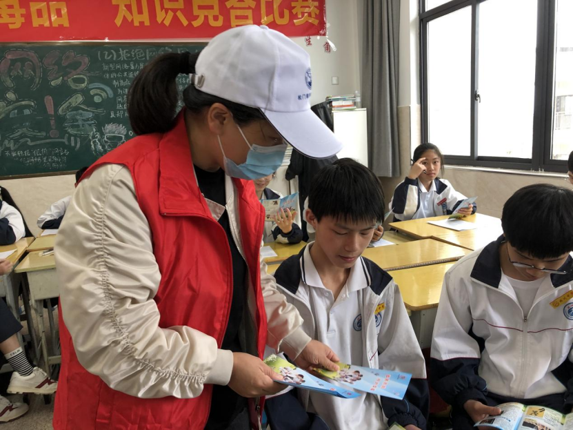 反邪“春风”进校园---浙江温岭淋川中学开展反邪宣讲活动373.png