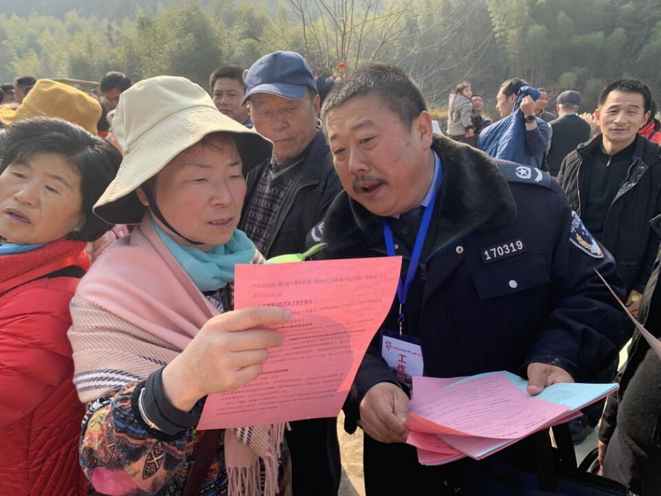 发放反邪宣传单_看图王_看图王.jpg 发放反邪宣传单_看图王_看图王.jpg