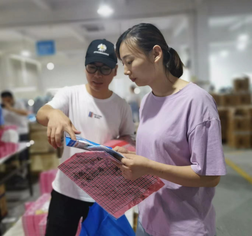 台州-院桥镇开展学新法，话共富，反邪宣传月活动363.png