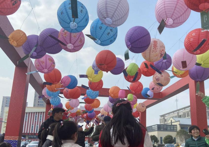 嘉兴-巧借节日民俗载体，普及反邪教知识入人心224.png