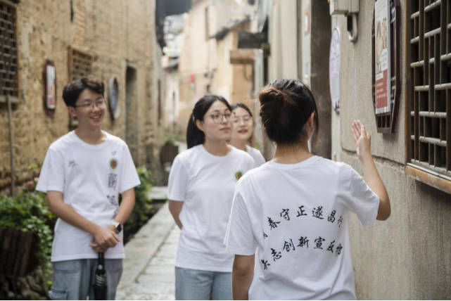 夏日最炫反邪风，吹进“湖边”促振兴（1）612.png