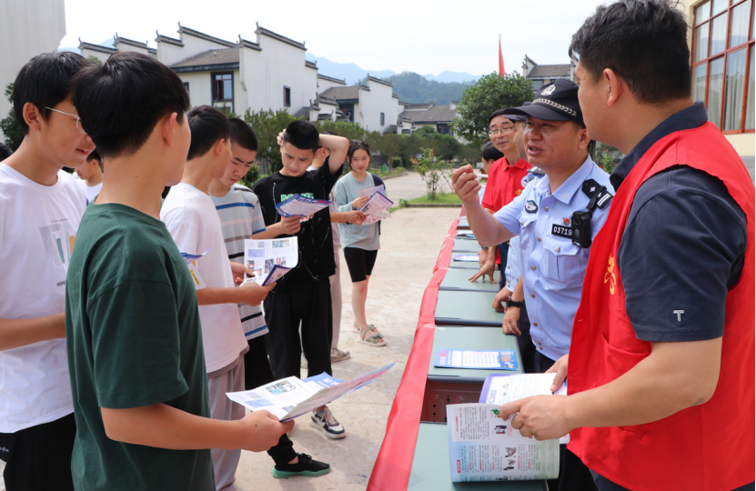 安徽歙县：深入开展“和谐家园”反邪教主题宣传活动489.png