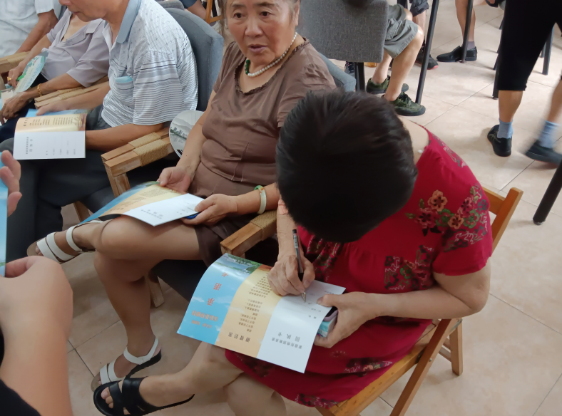 平湖市反邪教宣传月5.png