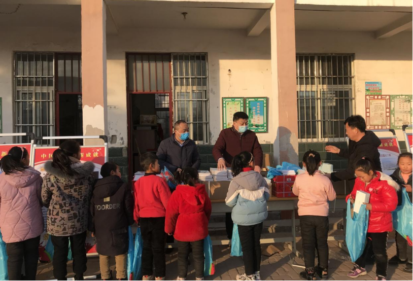开封市反邪教协会开展反邪教宣传进校园活动24.png 开封市反邪教协会开展反邪教宣传进校园活动24.png