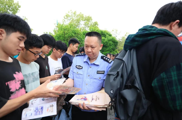 微信图片_20130722105211.png 微信图片_20130722105211.png