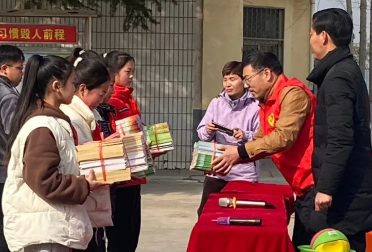 微信图片_20230307165930.png 微信图片_20230307165930.png