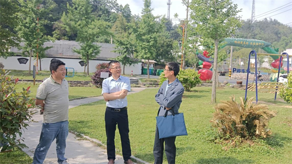 徽州区岩寺镇临河村反邪教法治文化公园图片4.jpg 徽州区岩寺镇临河村反邪教法治文化公园图片4.jpg