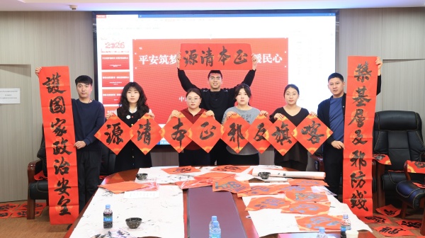 既接地气又聚人气图片1.jpg 既接地气又聚人气图片1.jpg