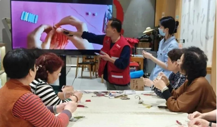 杭州市拱墅区五一假日前夕开展形式多样的反邪宣传活动540.png 杭州市拱墅区五一假日前夕开展形式多样的反邪宣传活动540.png