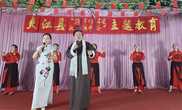 歌舞《中国脊梁》.jpg 歌舞《中国脊梁》.jpg