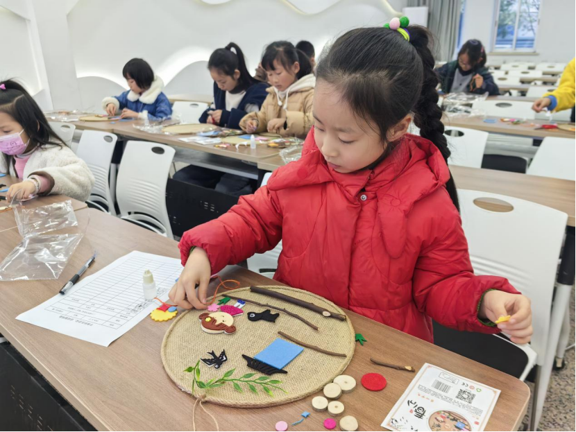 浙江嘉兴南湖区：春分时节暖人意，反邪宣传拂万家507.png