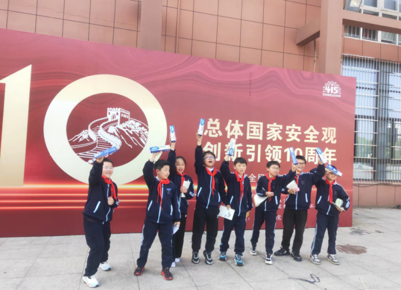 浙江宁波北仑：国家安全宣传日携手反邪宣传齐步1515.png