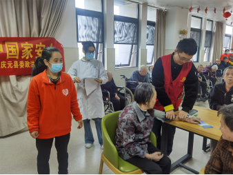 浙江庆元：健康义诊暖人心，反邪宣传零距离389.png