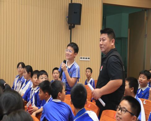 深圳宝安：结合国家安全日举办“倡导科学文明，勇当反邪先锋”宣传讲座542.png