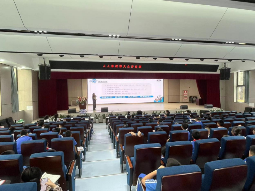 深圳市宝安区借“国家安全教育日”开展反邪教“七进”专场活动583.png 深圳市宝安区借“国家安全教育日”开展反邪教“七进”专场活动583.png
