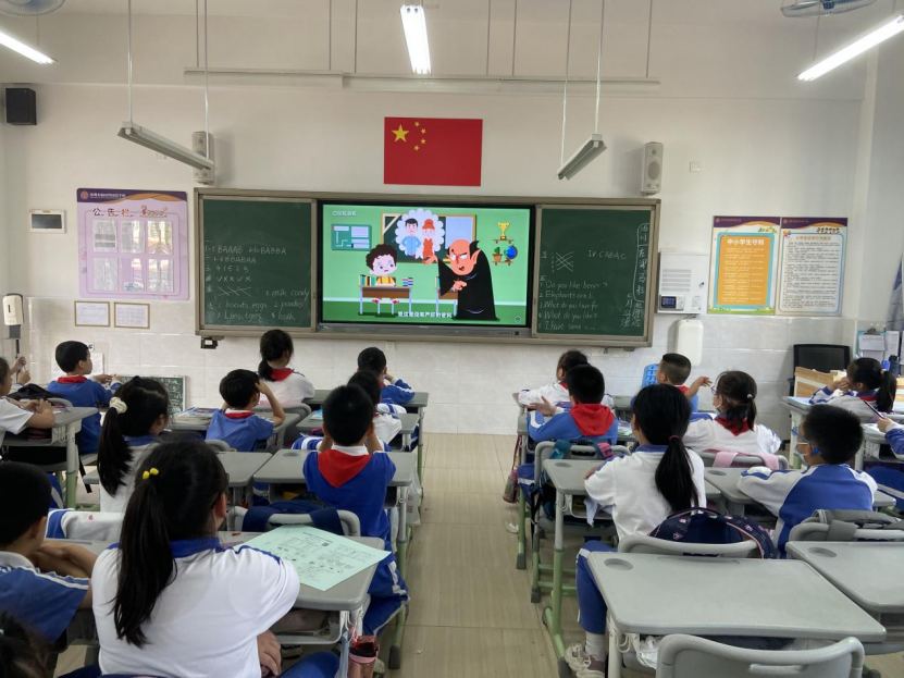 深圳龙岗：开展反邪知识小课堂，筑牢校园防护网720.png