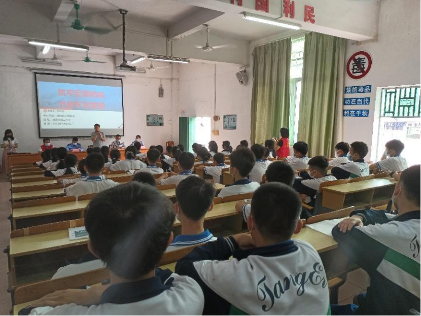 清远在全市中小学开展反邪教宣传活动996.png