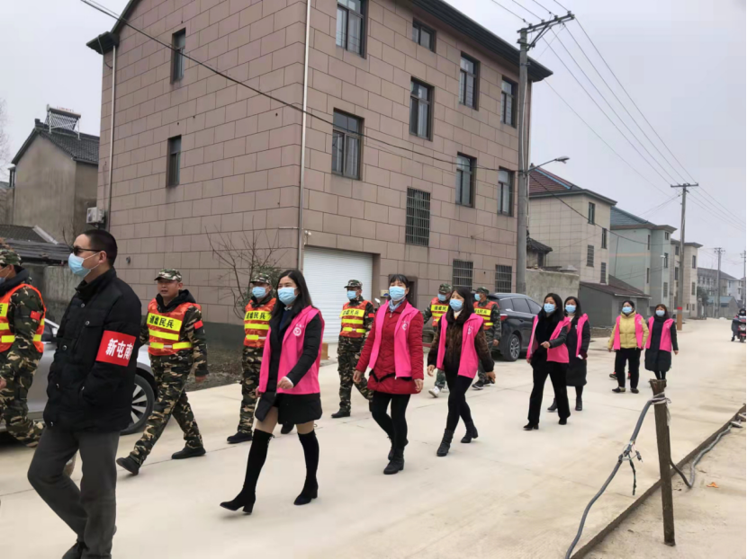 绍兴上虞区道墟街道冬委治安大巡防开展反邪宣传263.png