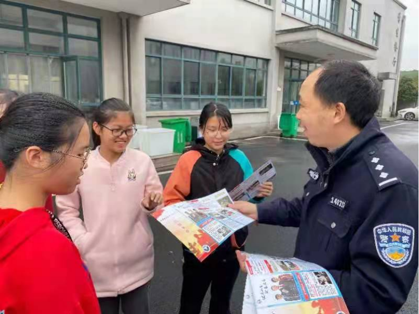 绍兴上虞区道墟街道消除演练进校园反邪禁毒齐宣传393.png