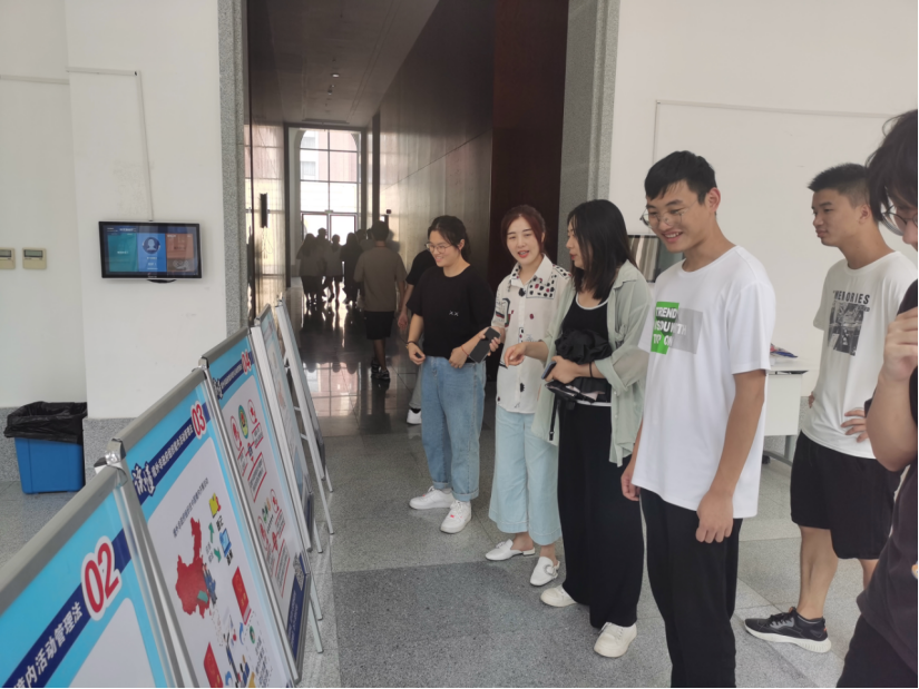 绍兴市上虞区反邪教宣传走进大学校园0930212.png 绍兴市上虞区反邪教宣传走进大学校园0930212.png